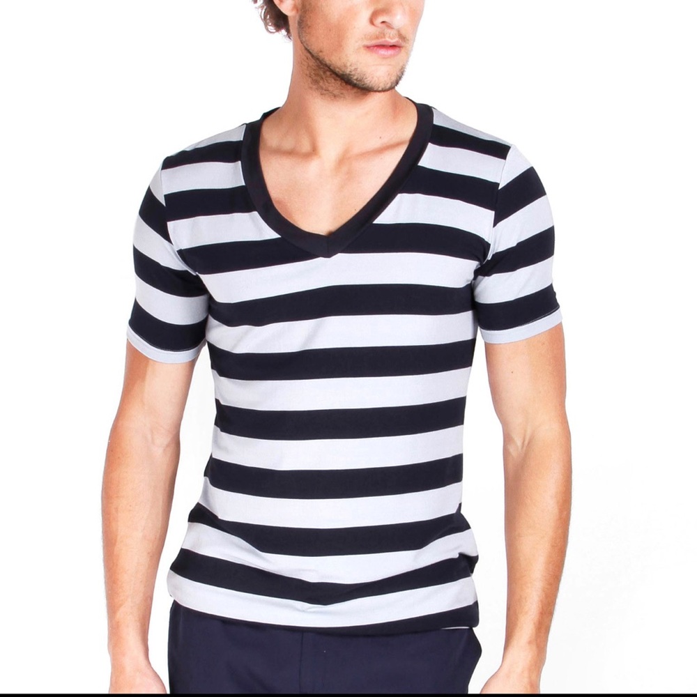 Mosmann V Neck T-shirt